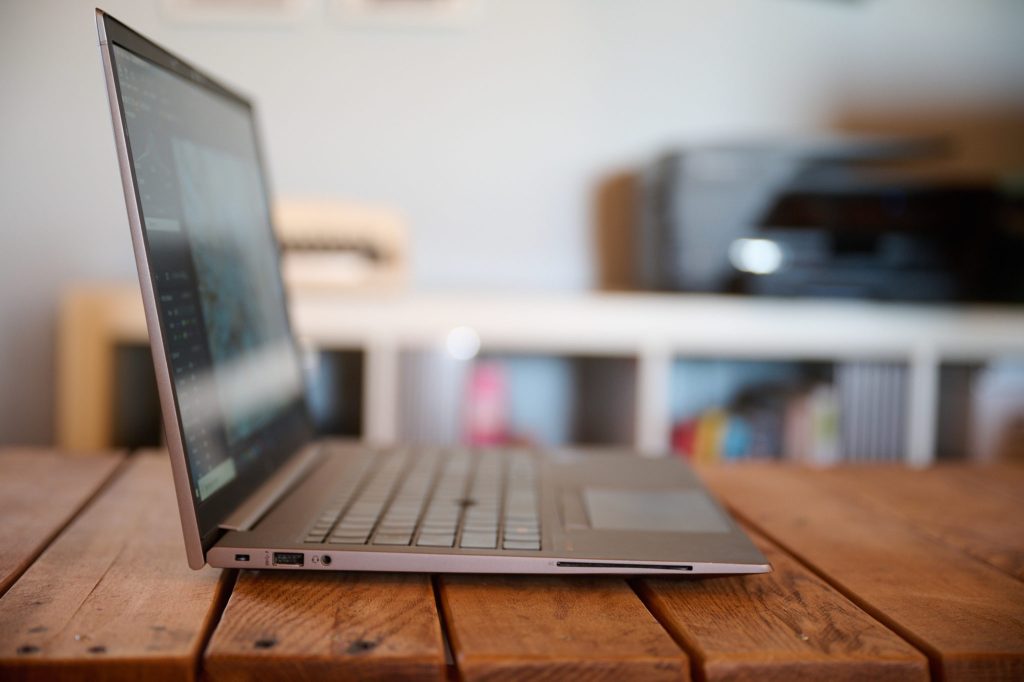 لپ تاپ HP ZBook Firefly G8