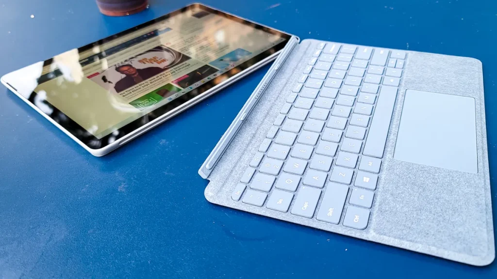 لپ تاپ surface Go 3
